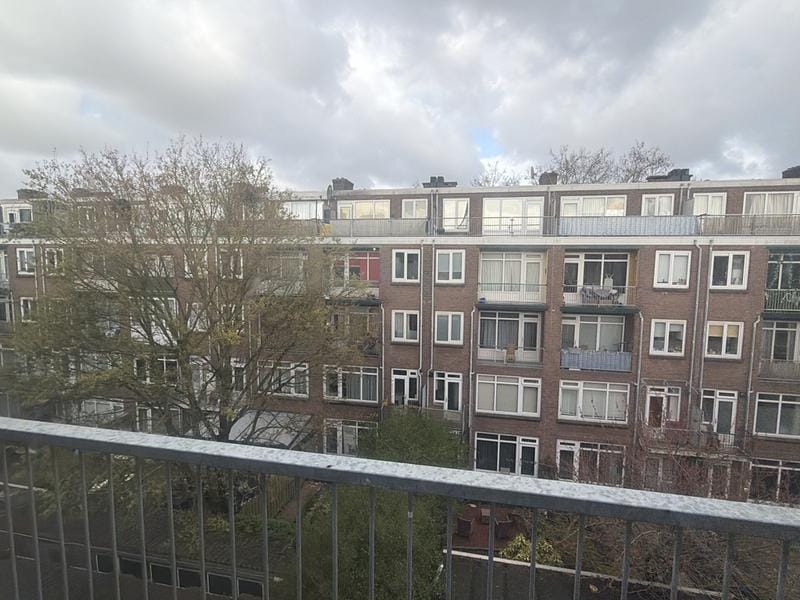 Photo 34 of Moerkerkestraat 135-B