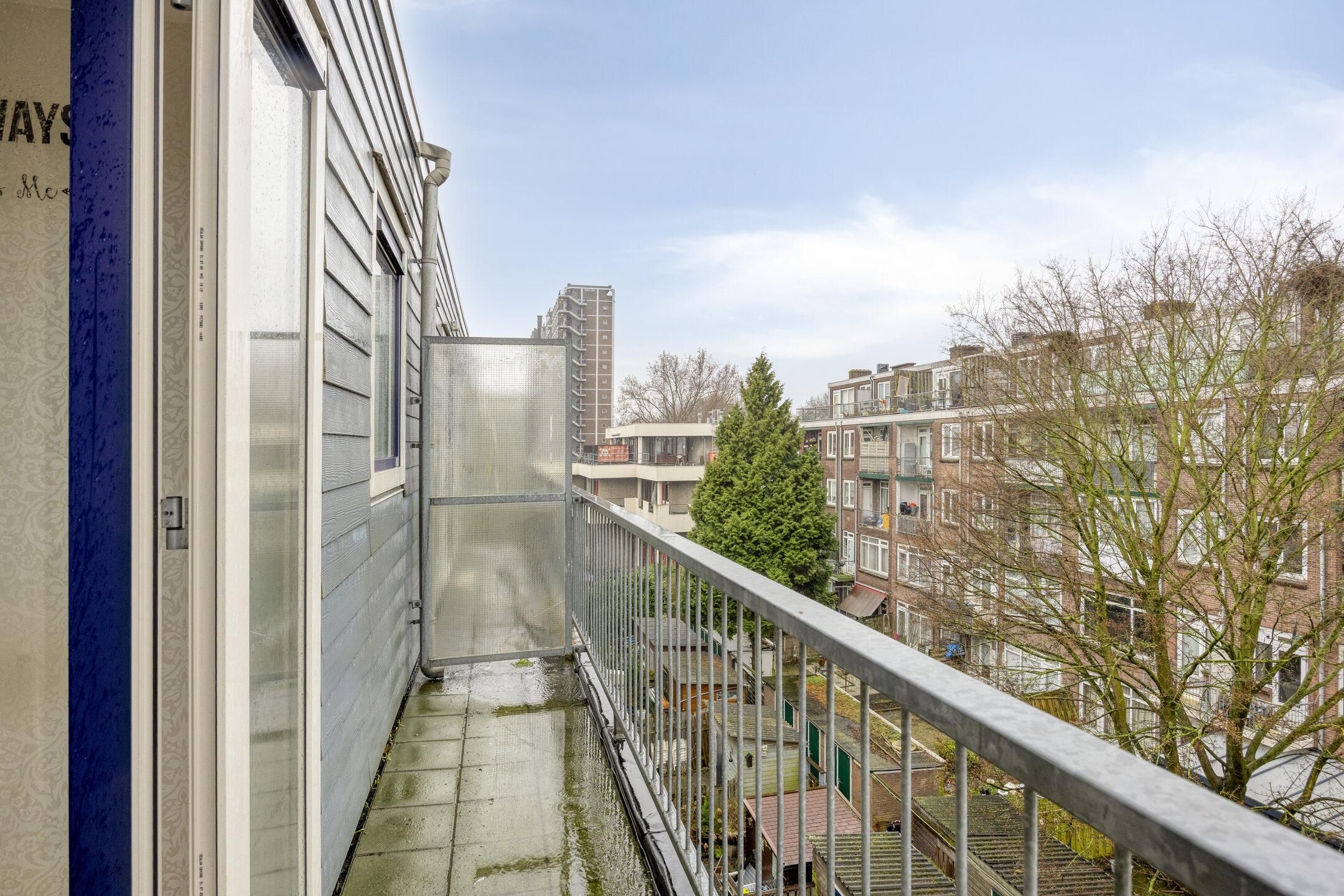 Photo 30 of Moerkerkestraat 135-B