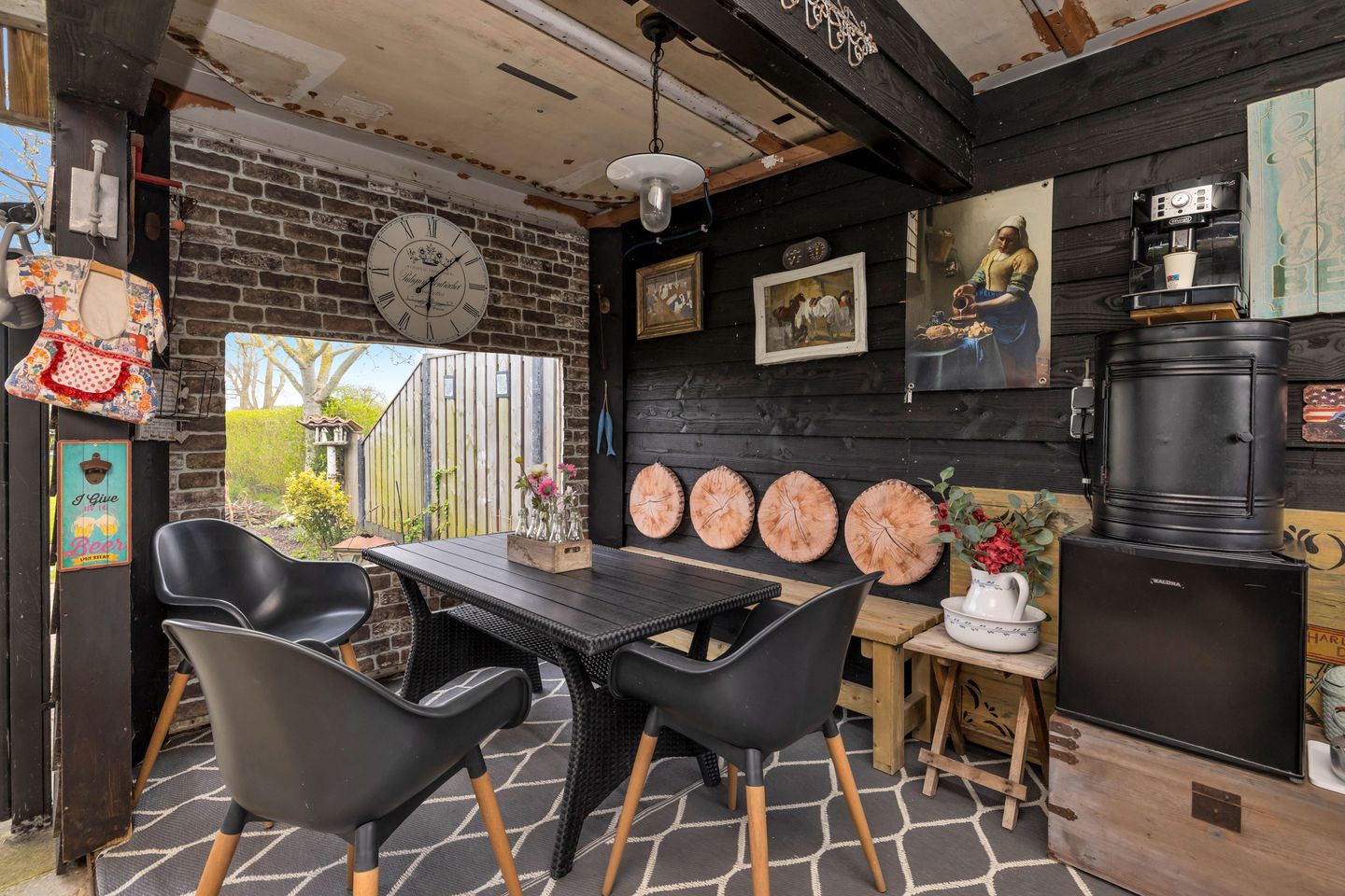 Vrijstaand wonen met aanbouw, royale schuur en verrassend diepe tuin — 40