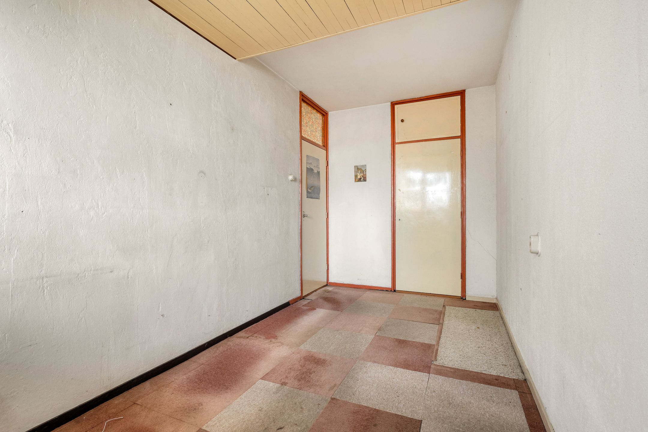Spacious 4-Room Apartment with Balcony and Free View — 27