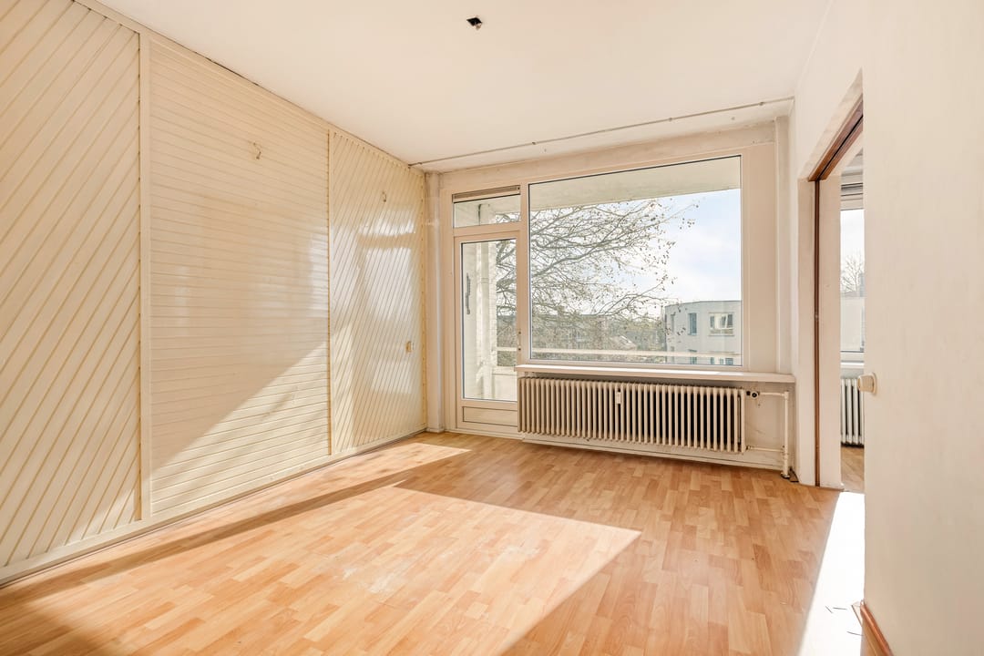 Spacious 4-Room Apartment with Balcony and Free View — 22