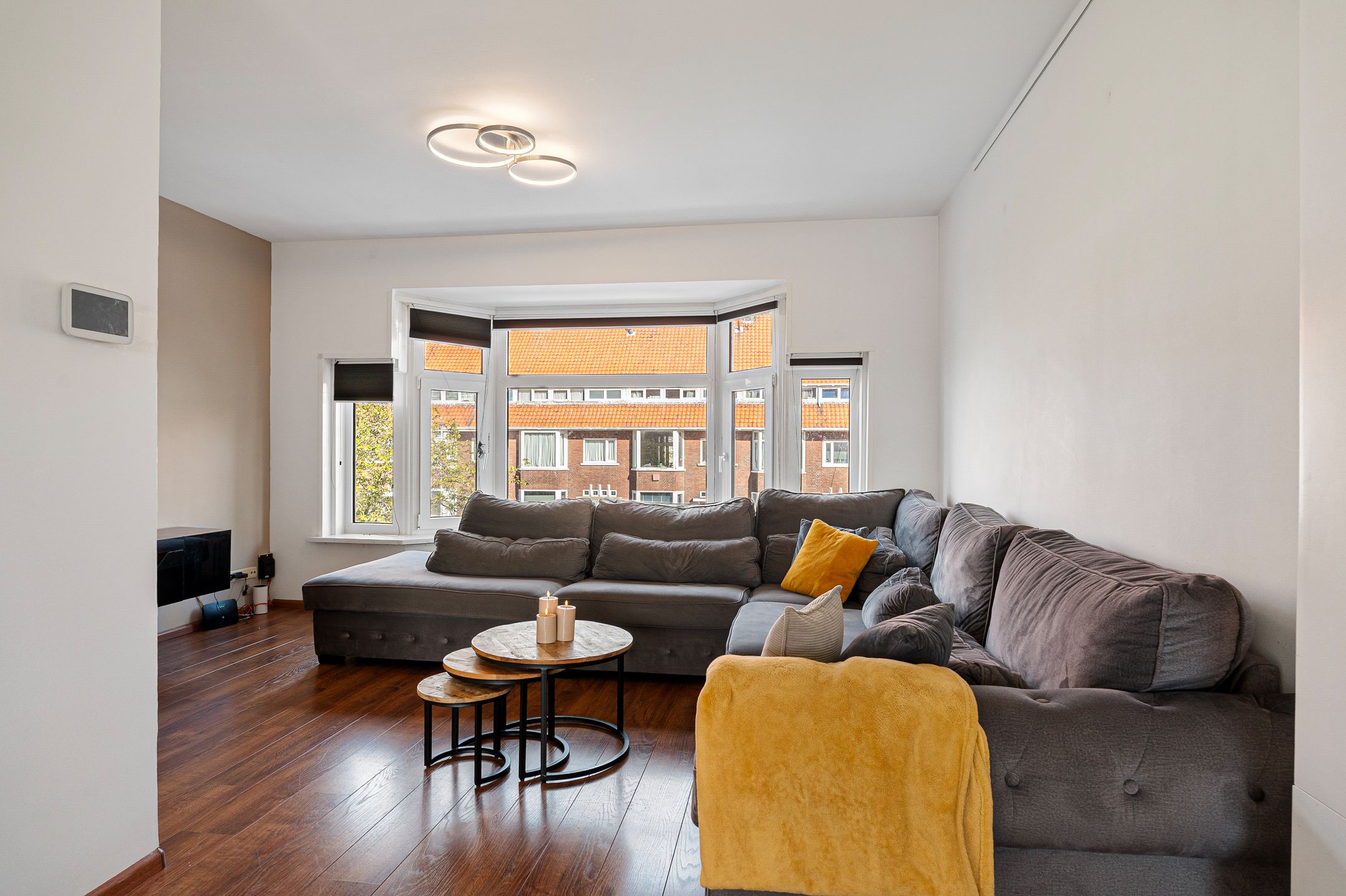 Well-Maintained Upper-Floor Apartment with Three Bedrooms in Rotterdam Overschie — 15