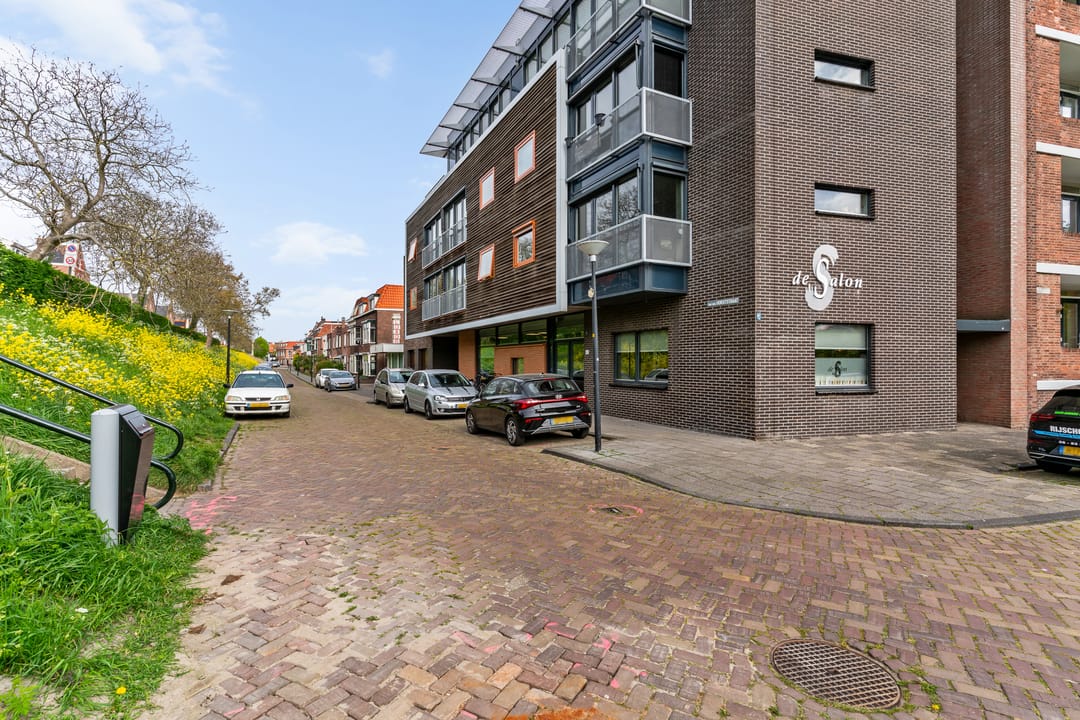 Photo 11 of Van der Horststraat 33