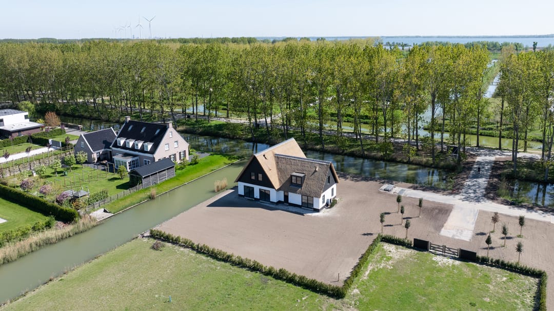 Photo 16 of Ambachtsheerenlaan 5-B