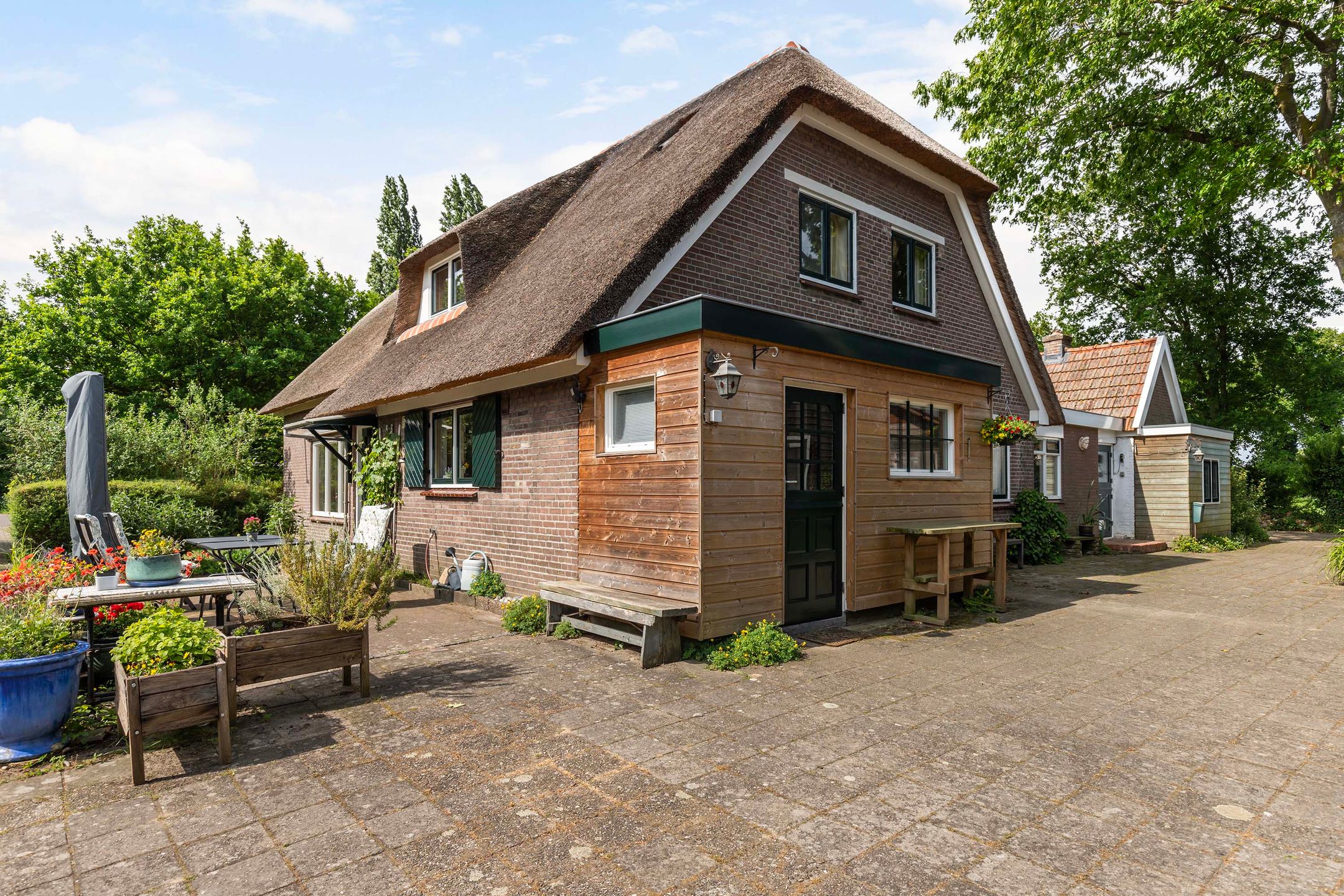 Thatched Farmhouse with Guest Annex in Rural Apeldoorn Area — 27