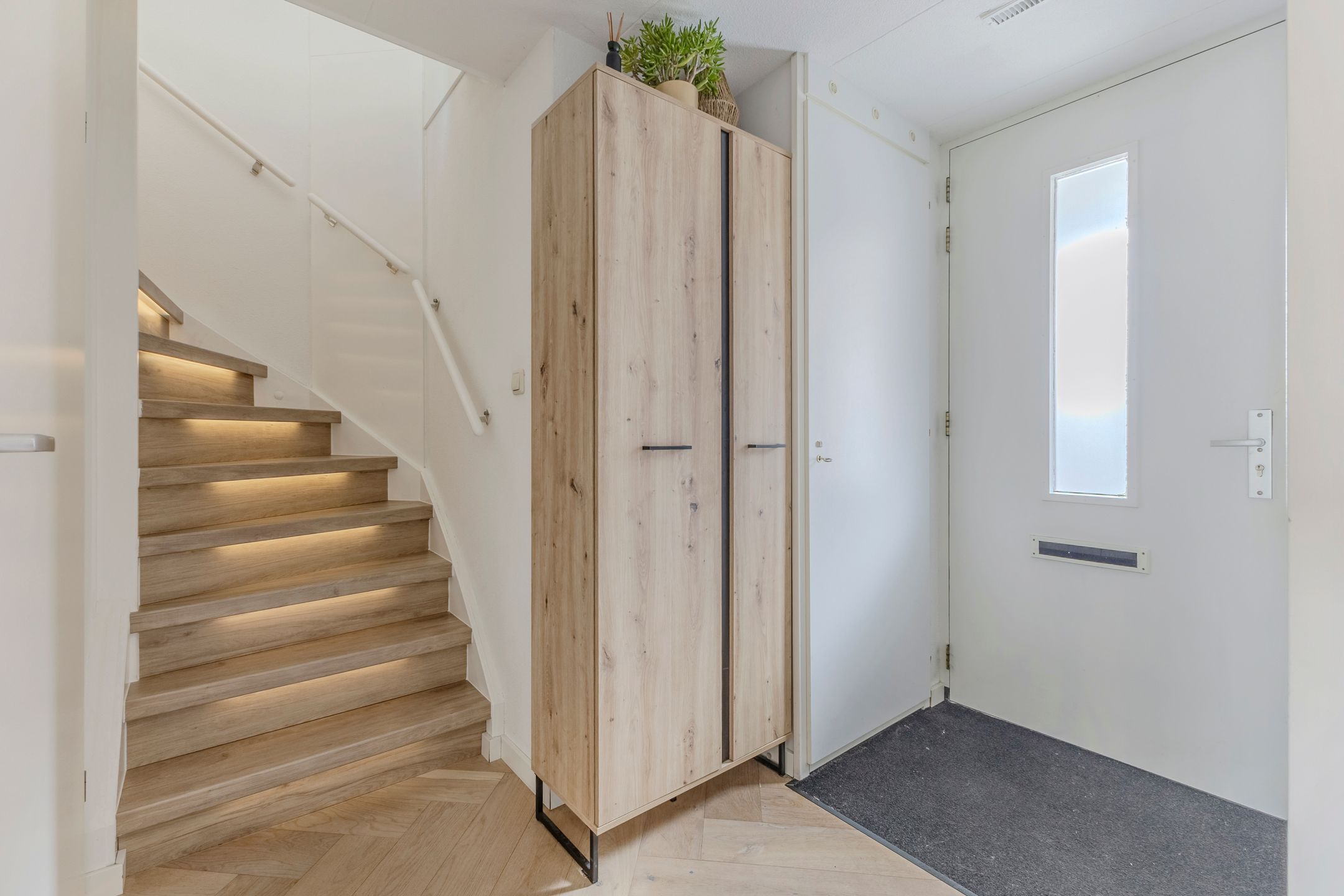 Spacious and modern corner house with extension in Assendelft — 18