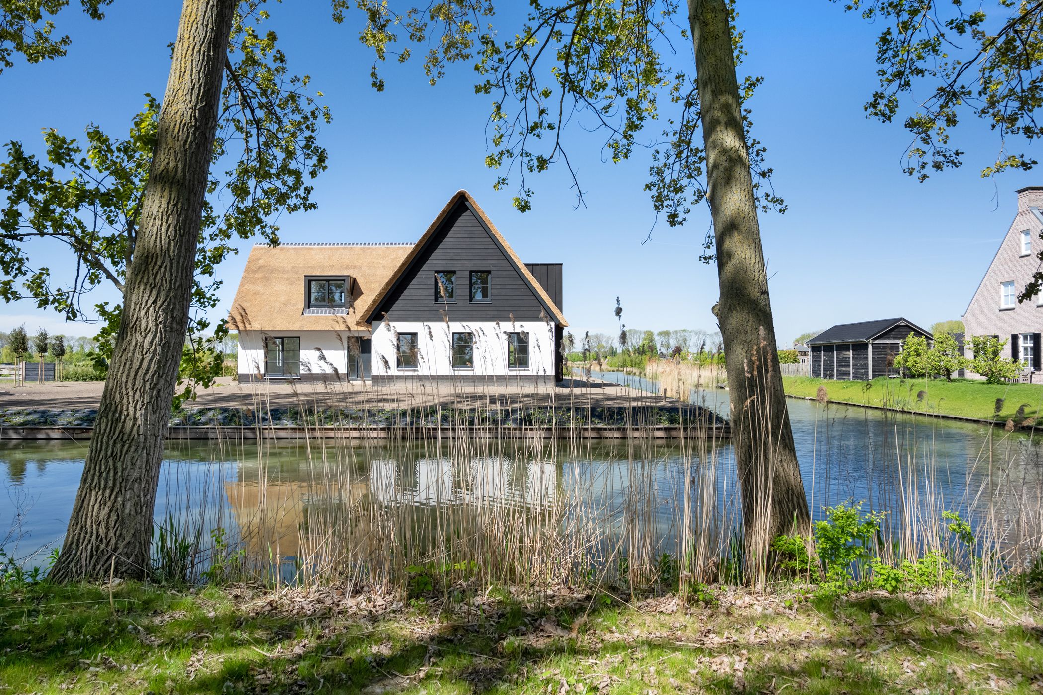 Photo 18 of Ambachtsheerenlaan 5-B