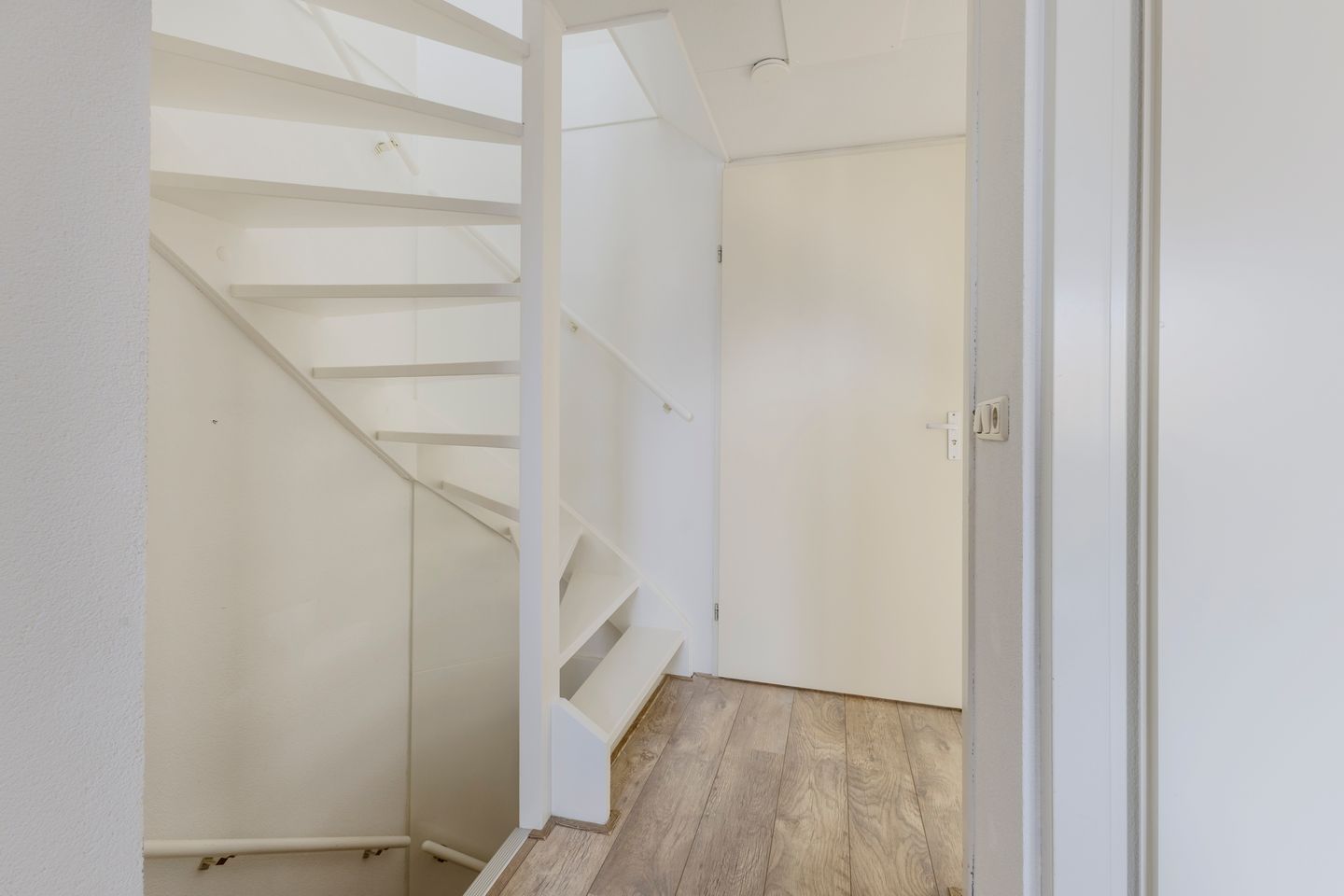 Spacious and modern corner house with extension in Assendelft — 20