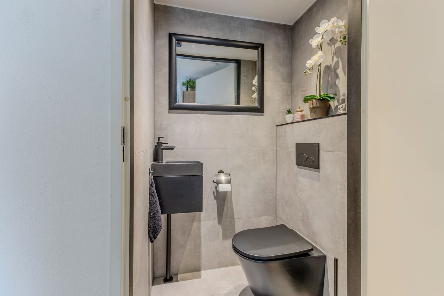 Spacious and modern corner house with extension in Assendelft — 19