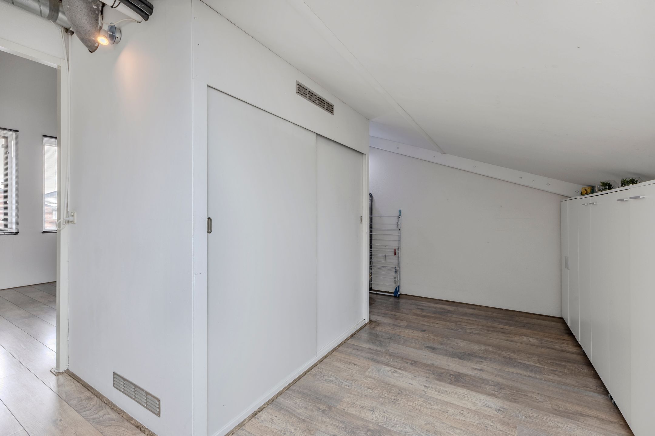 Spacious and modern corner house with extension in Assendelft — 33