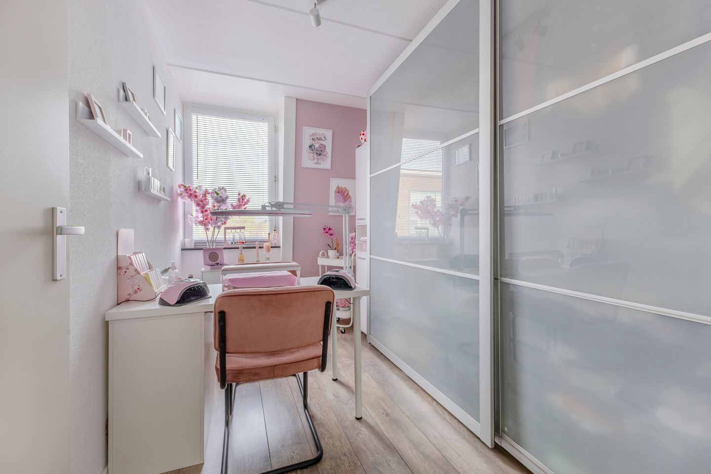 Spacious and modern corner house with extension in Assendelft — 25