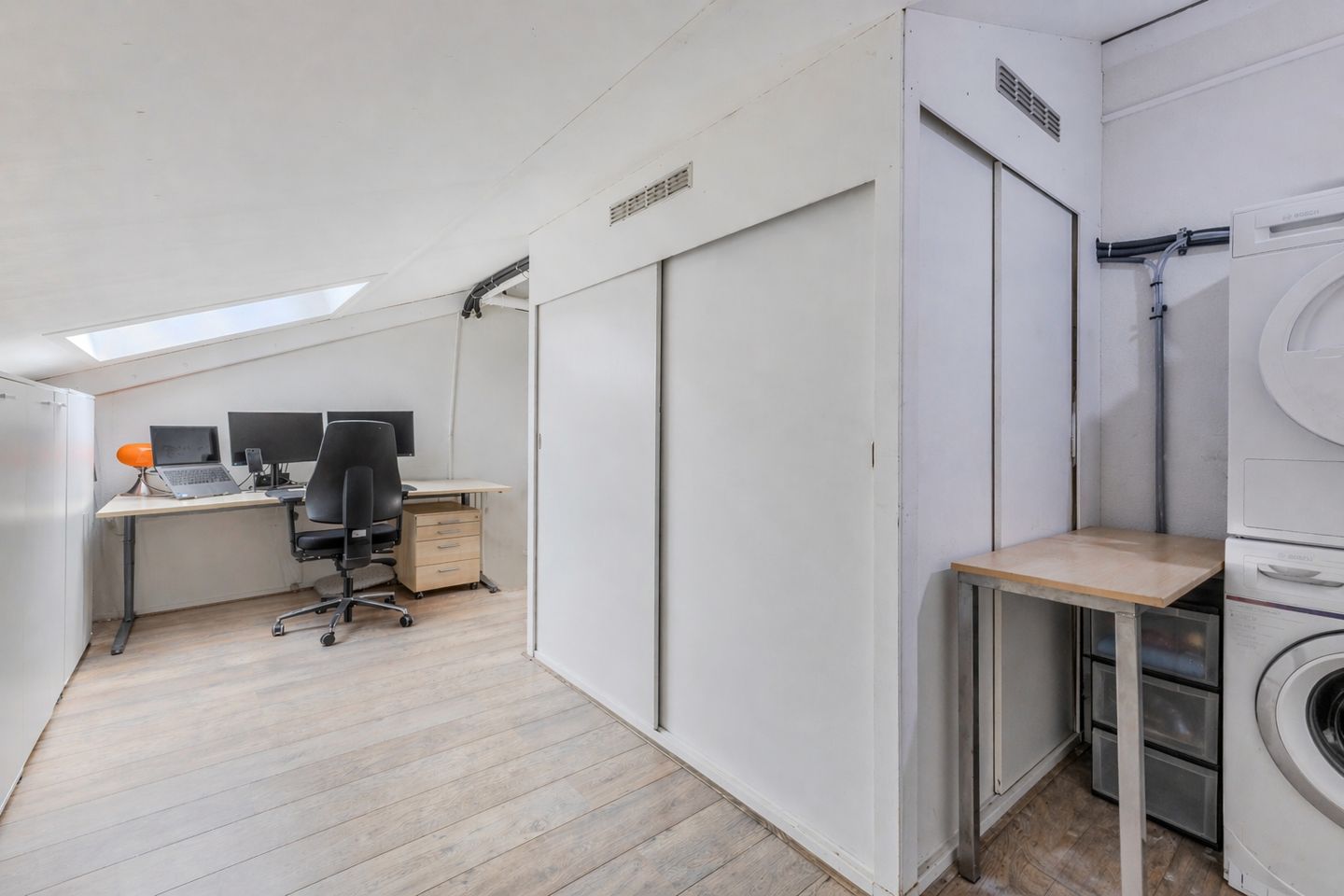 Spacious and modern corner house with extension in Assendelft — 34