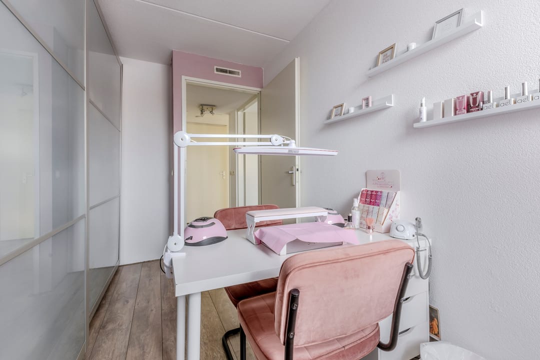 Spacious and modern corner house with extension in Assendelft — 26