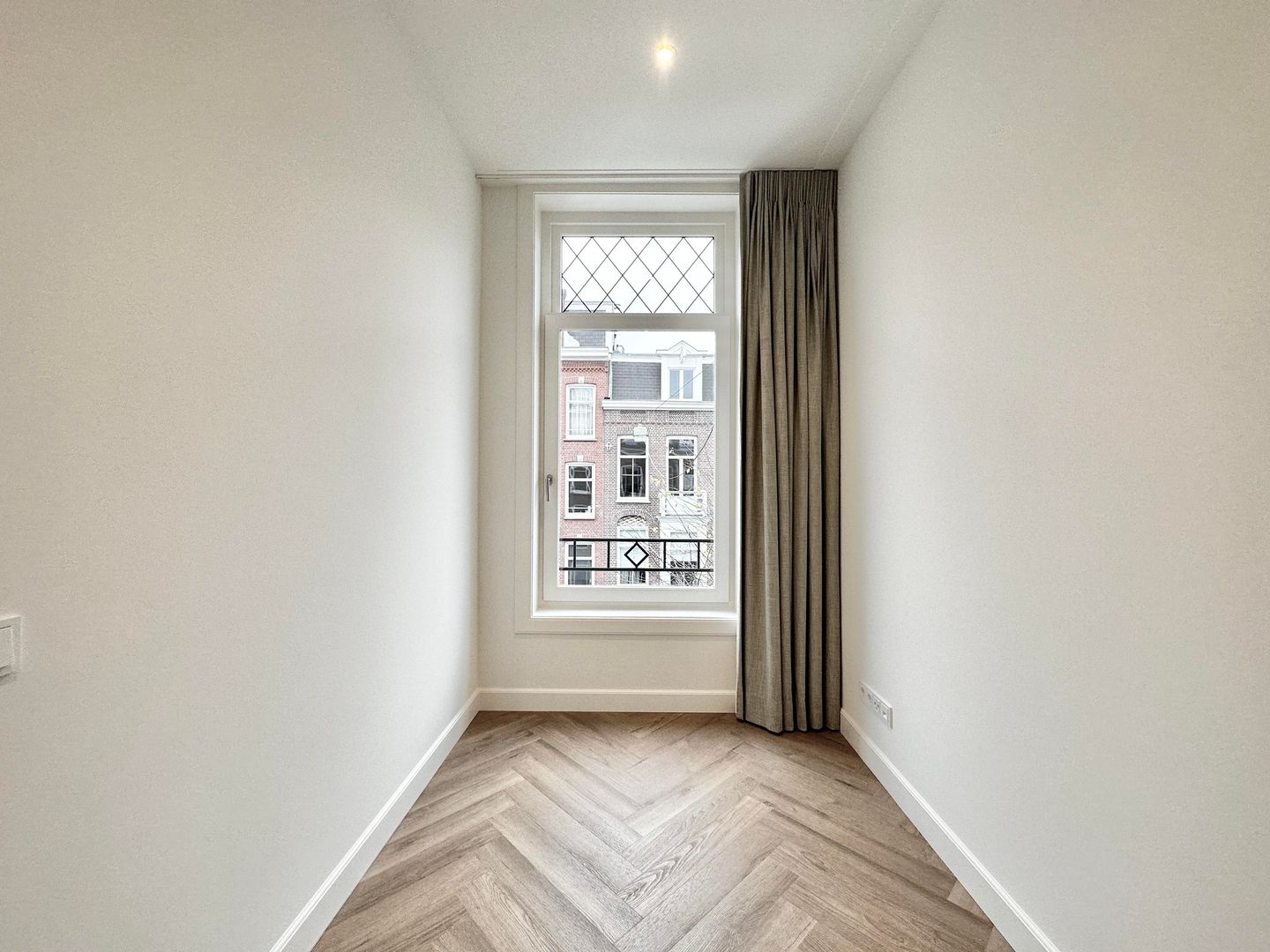 Foto 10 van Eerste Helmersstraat 219-B