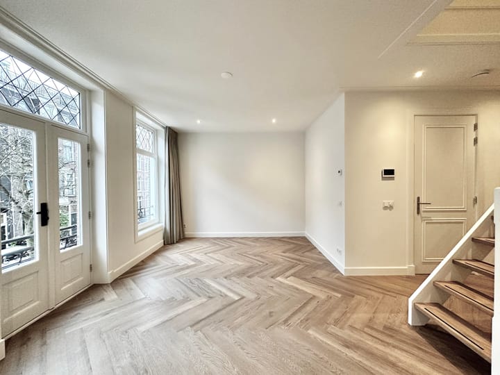 Photo 5 of Eerste Helmersstraat 219-B
