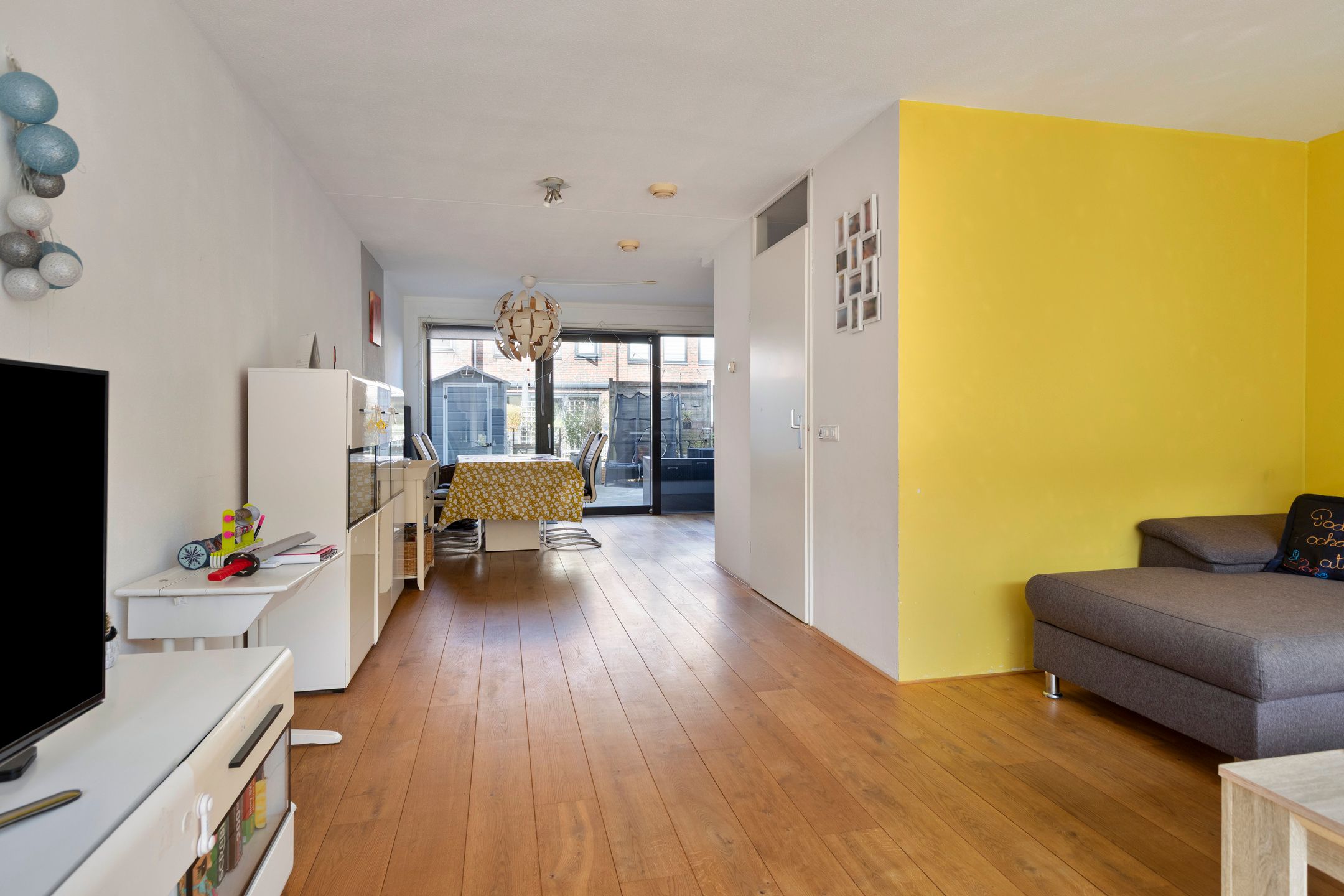 Photo 12 of Willem Hedastraat 7