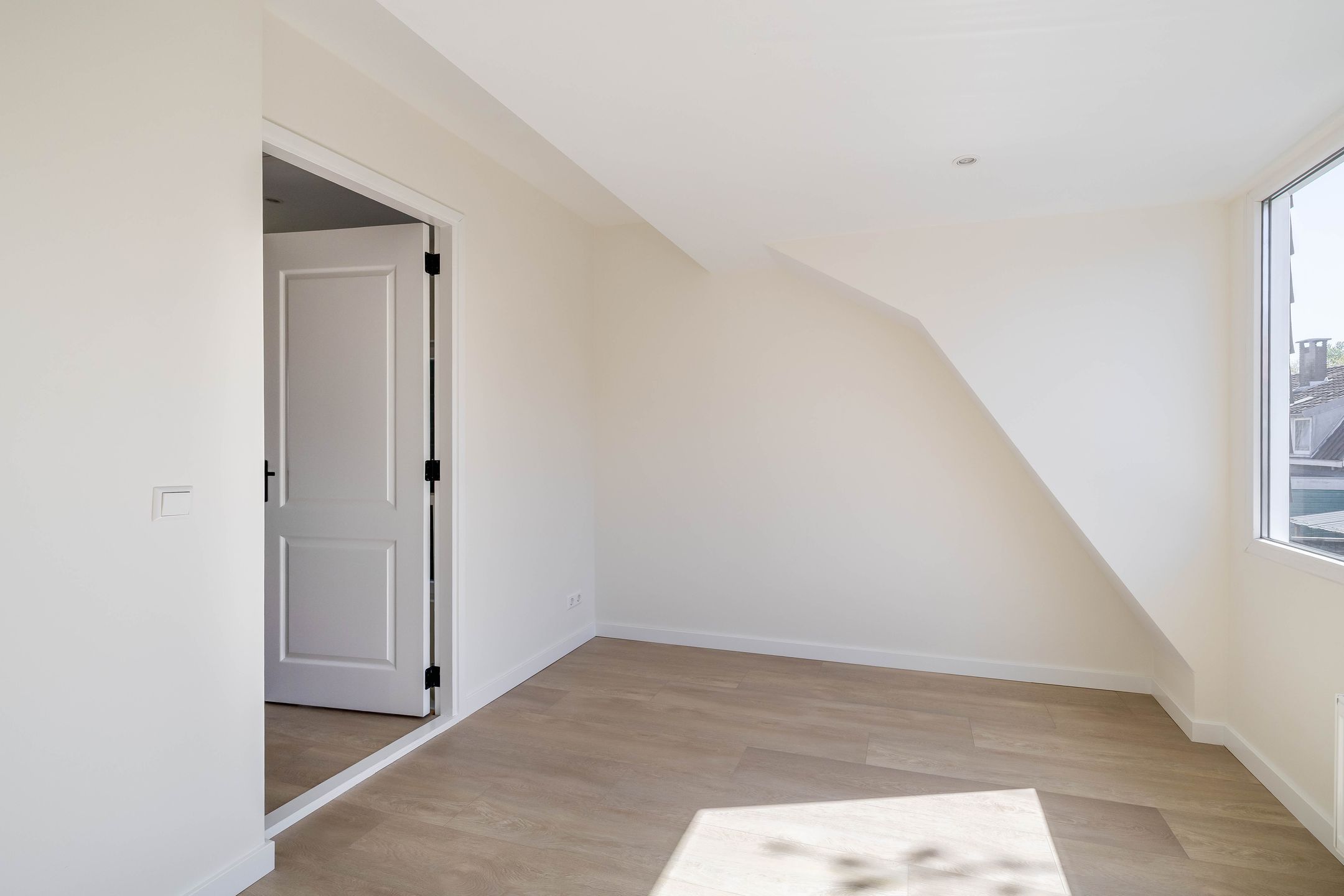 Turn-key fully renovated corner house with energy label A in Zaandam center — 24