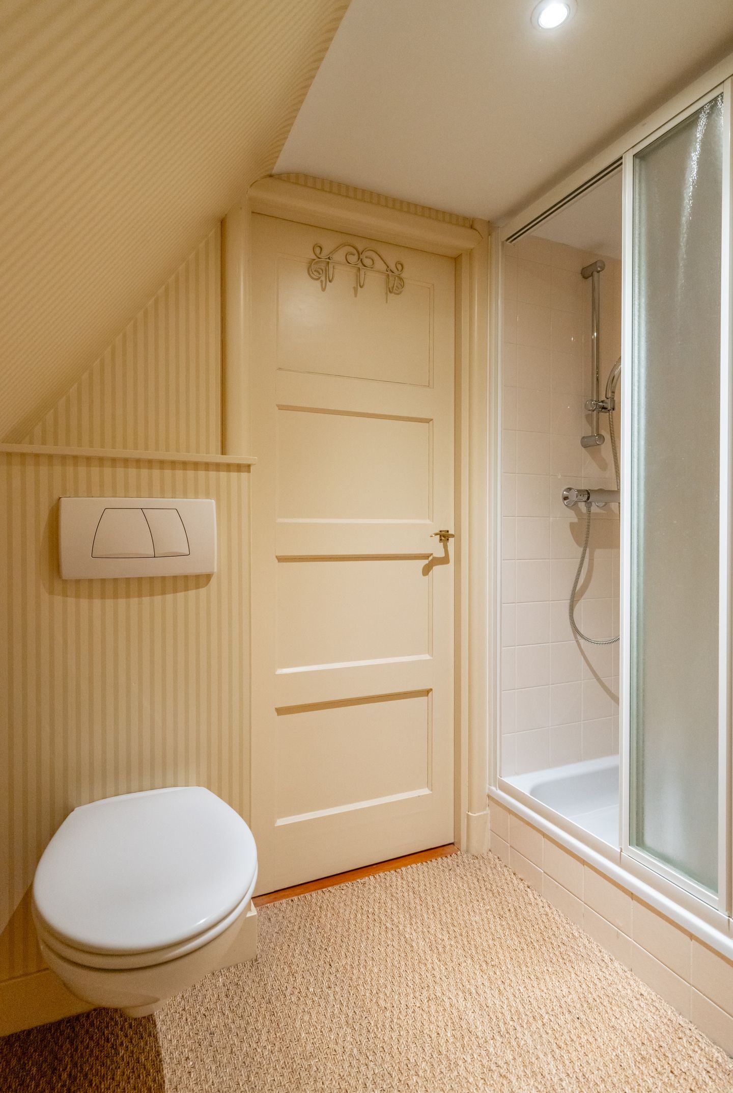 Charming semi-detached home in the heart of Laren with sunny garden and spacious interior — 25