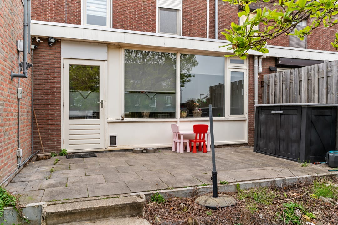 Ruime gezinswoning met tuinstudio en garage in Heerlen — 32
