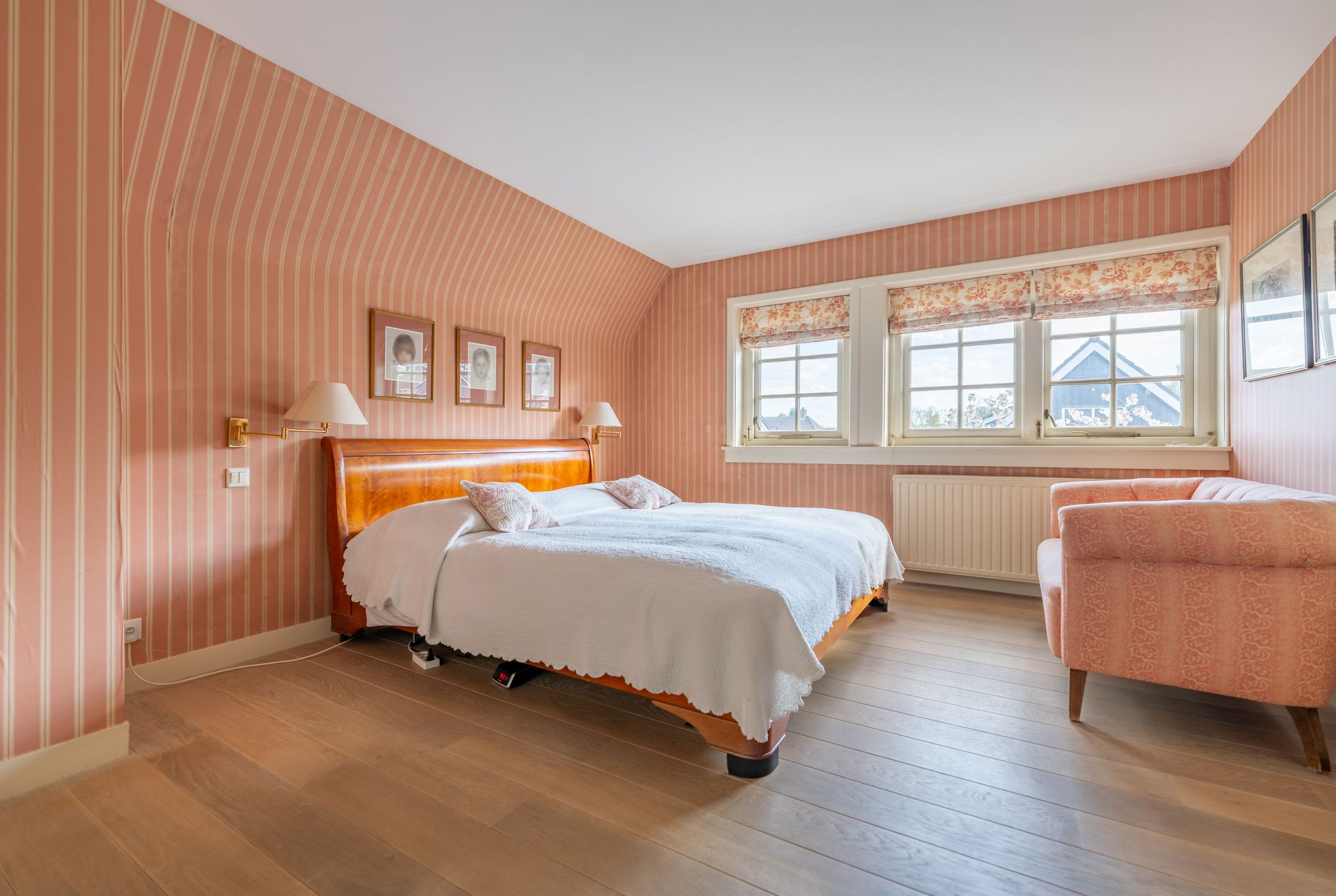 Charming semi-detached home in the heart of Laren with sunny garden and spacious interior — 18