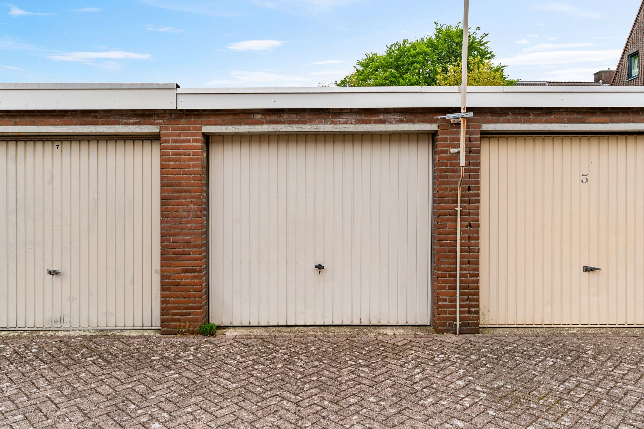 Ruime gezinswoning met tuinstudio en garage in Heerlen — 36