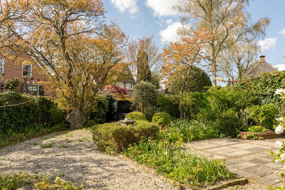 Charming semi-detached home in the heart of Laren with sunny garden and spacious interior — 32