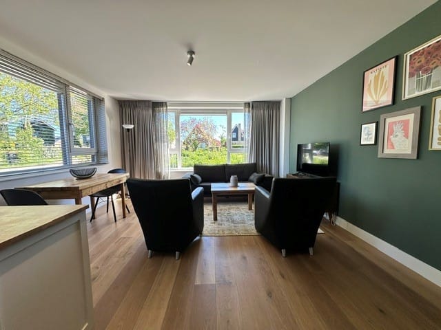 Foto 37 van West 49-F