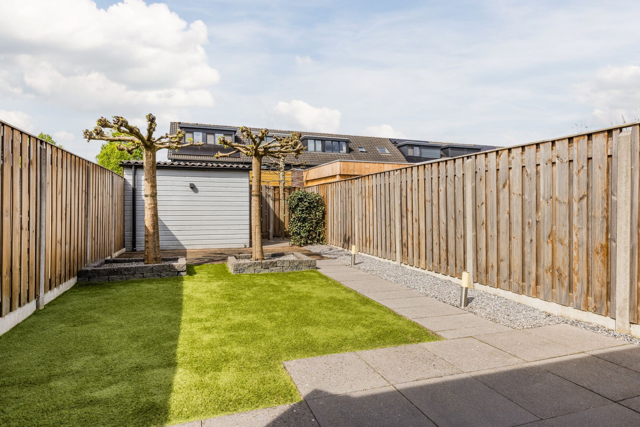 Modernised end house with 4 bedrooms, A+ energy label and sunny garden in family-friendly Reeshof — 24