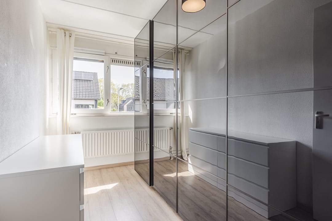 Modernised end house with 4 bedrooms, A+ energy label and sunny garden in family-friendly Reeshof — 16