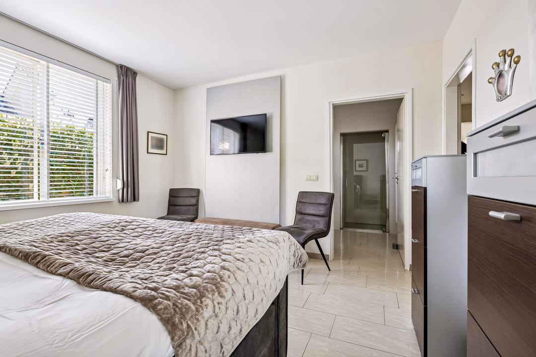 Spacious Villa with Pool and Guesthouse in Peaceful Engelen — 28