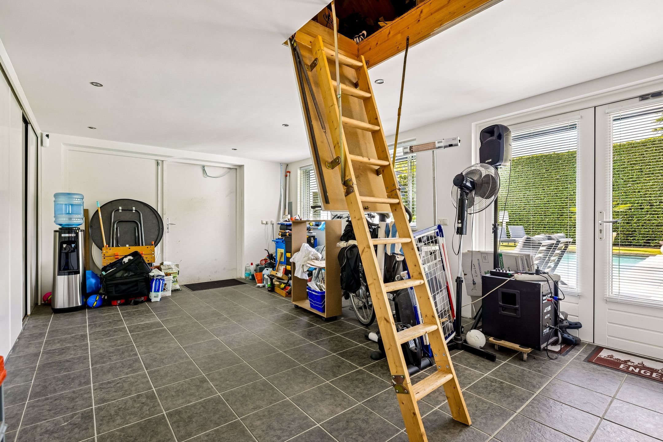 Spacious Villa with Pool and Guesthouse in Peaceful Engelen — 45