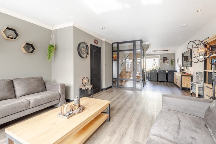 Photo 4 of Kroonstraat 32