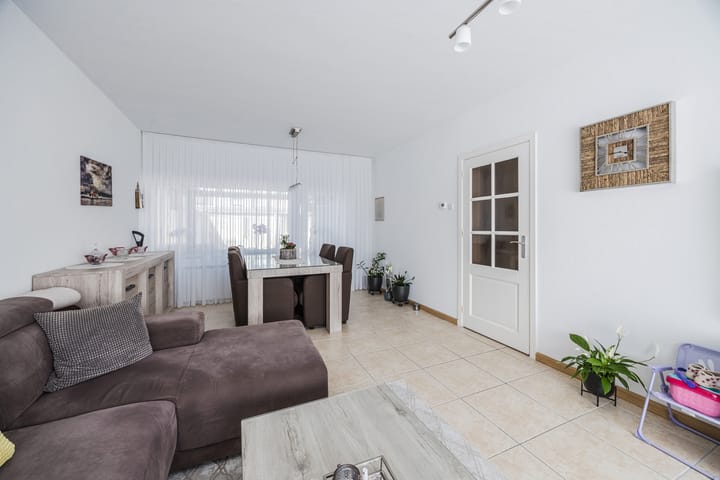 Tussenwoning te koop: Mahlerstraat 19, Tilburg