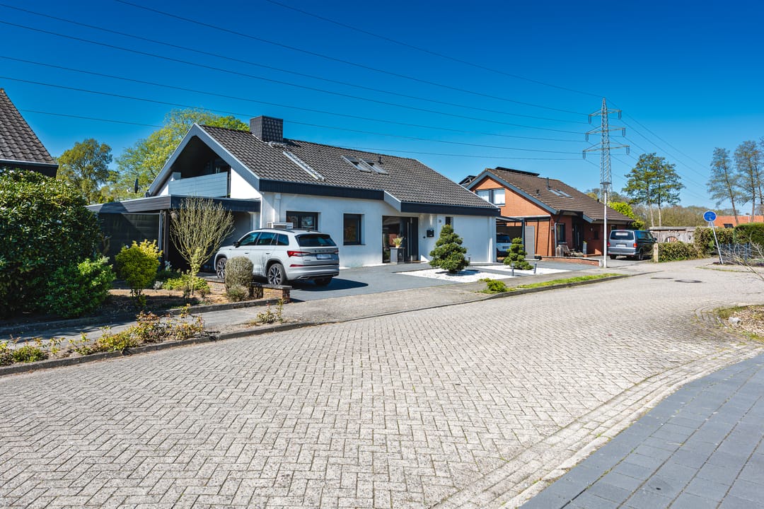 Photo 2 of Karinstraße 24
