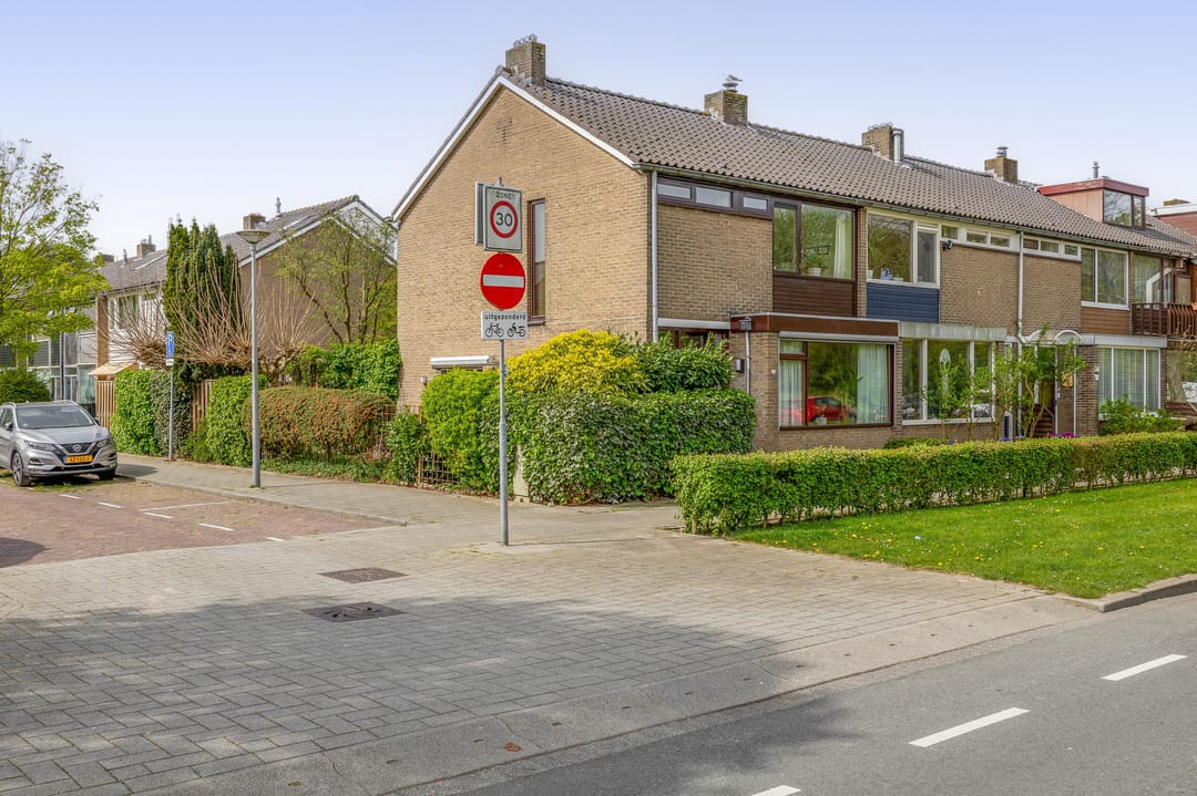 Foto 43 van Esdoornlaan 204