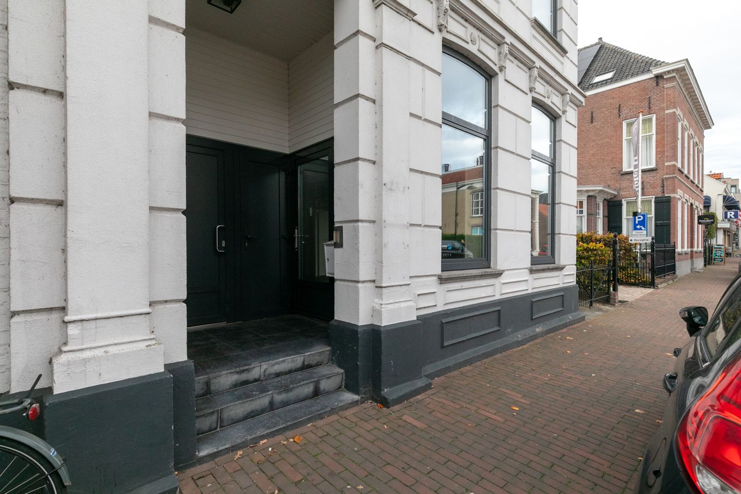 Bekijk foto 2 van Prins Bernhardstraat 10