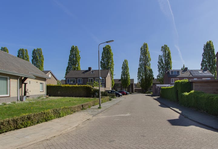 Photo 4 of van Duvenvoordestraat 15