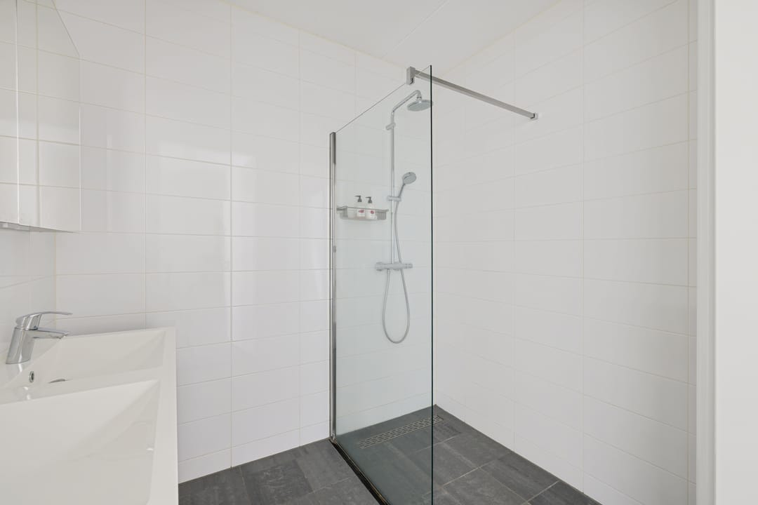Modern apartment with water views in Utrecht Pijlsweerd-Zuid — 22