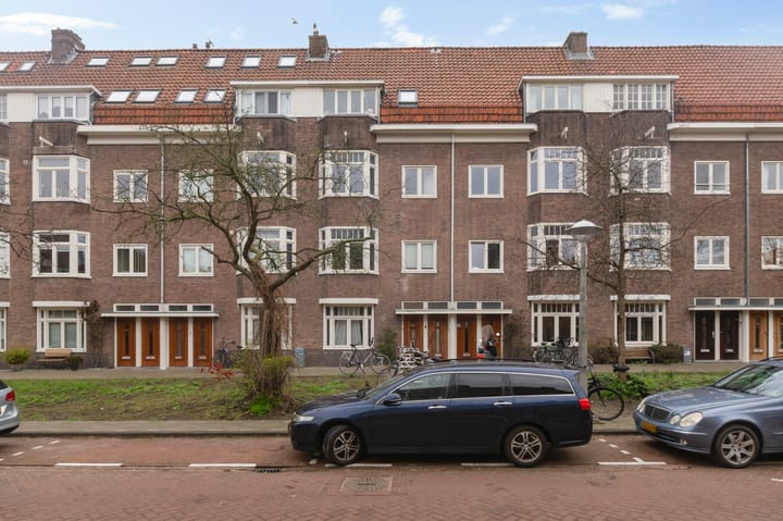 Photo 4 of Newtonstraat 79-2