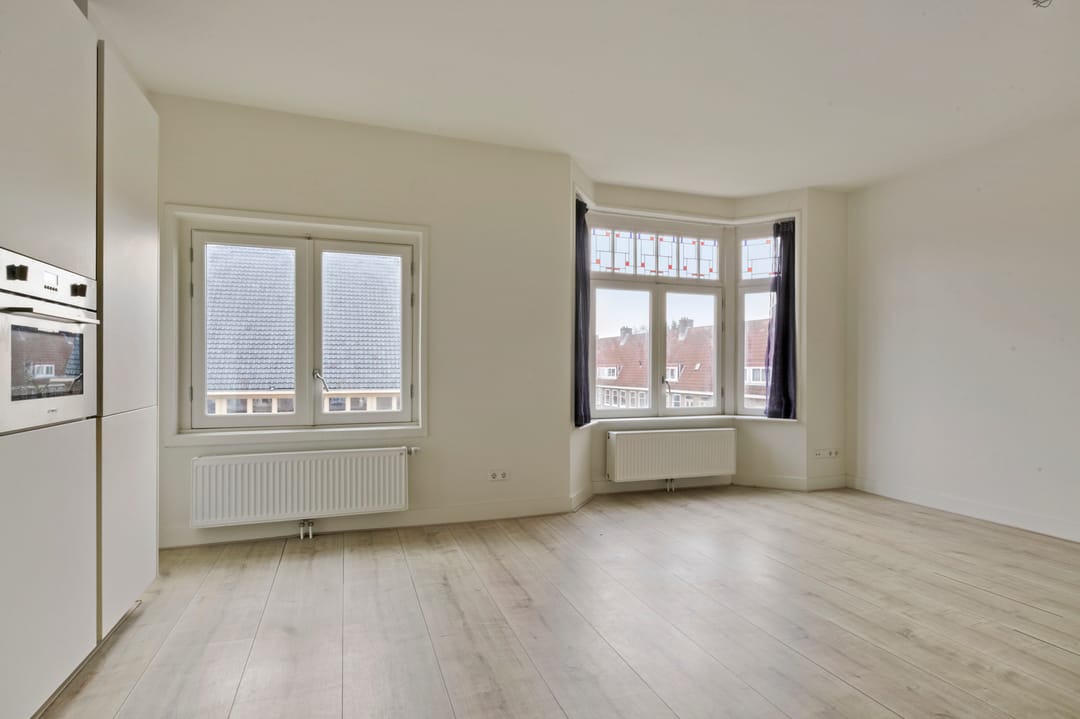 Photo 11 of Newtonstraat 79-2