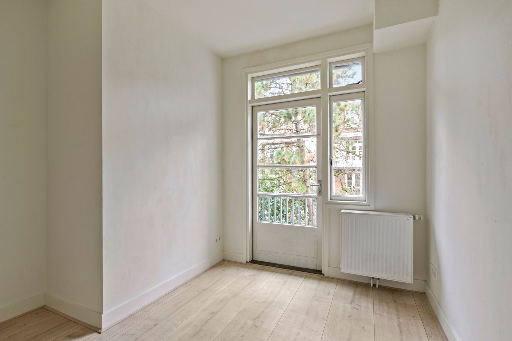Photo 15 of Newtonstraat 79-2