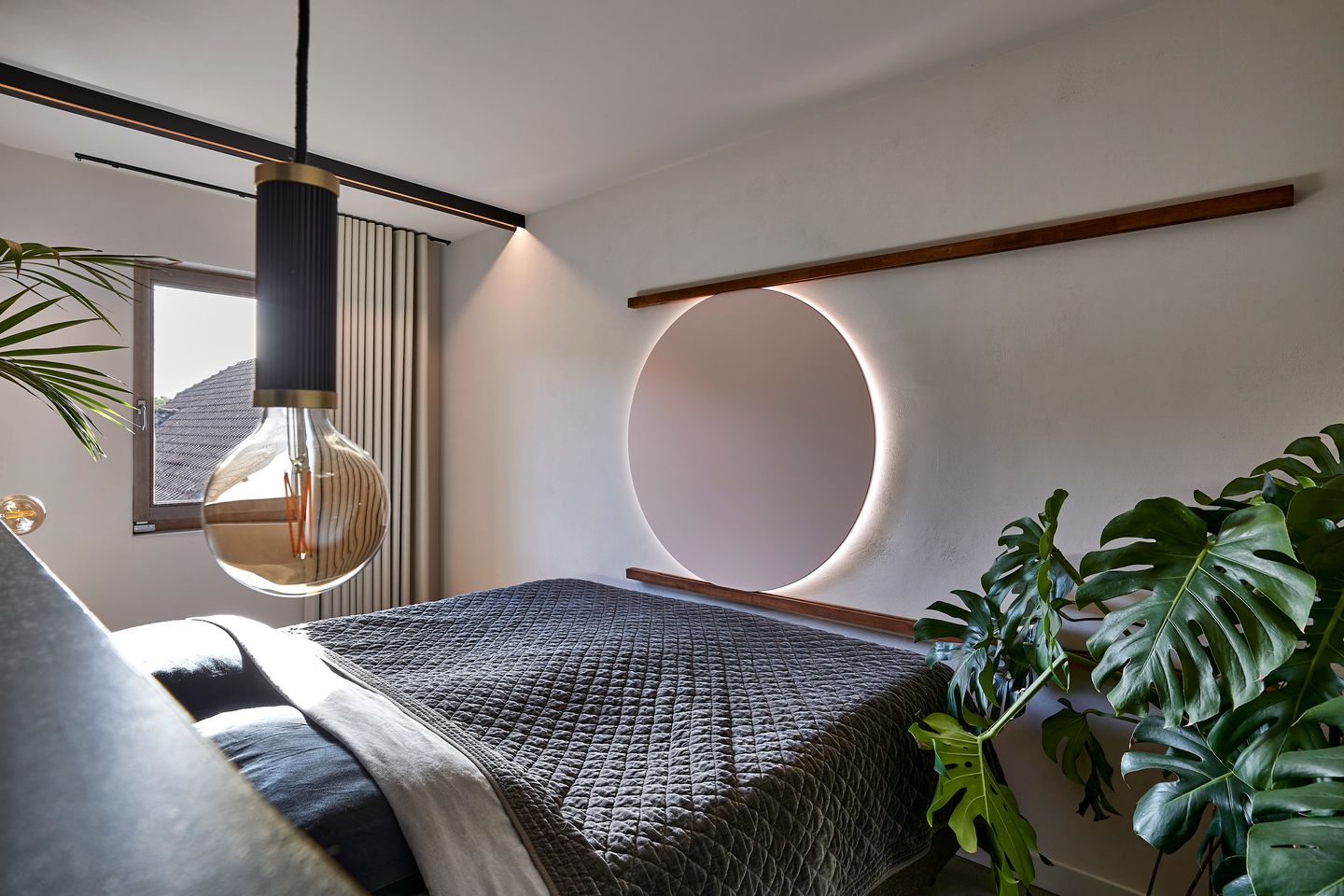 Architecturally Renovated 1960s Detached Home with Large Garden in Pelt — 19