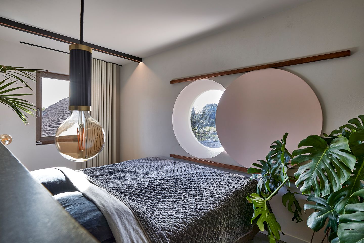 Architecturally Renovated 1960s Detached Home with Large Garden in Pelt — 20