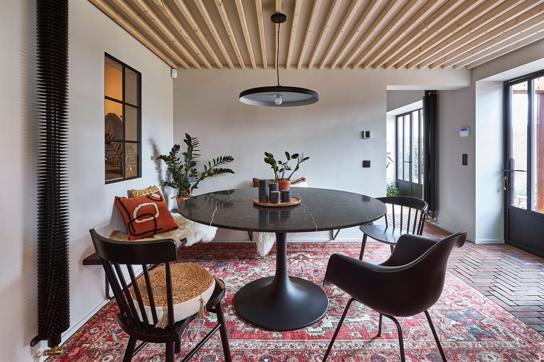 Architecturally Renovated 1960s Detached Home with Large Garden in Pelt — 17