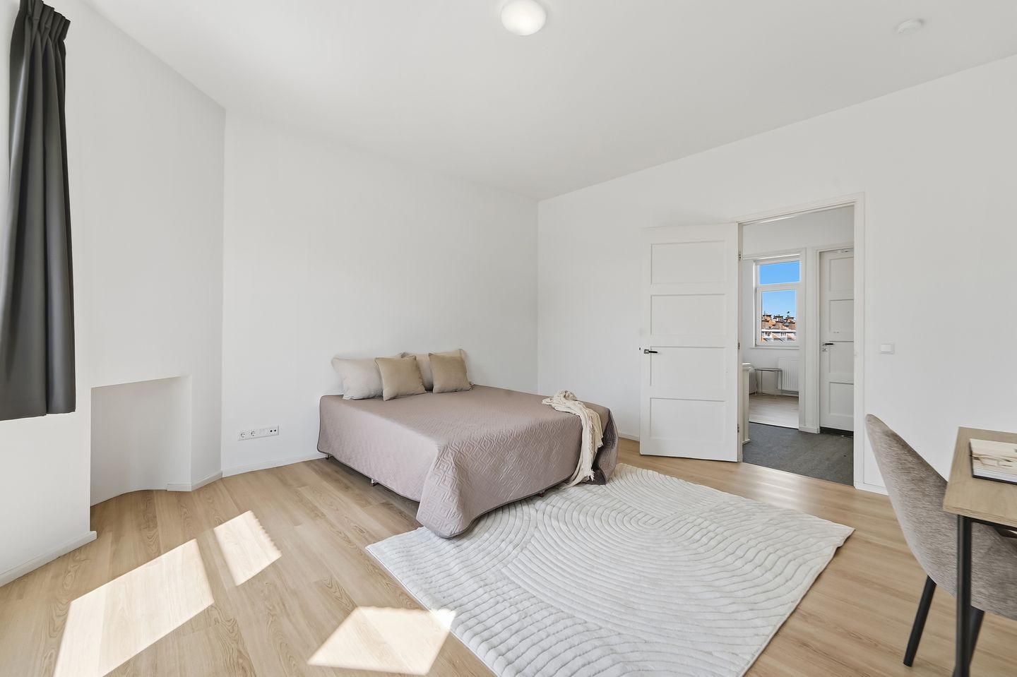 Spacious Double Upper-Floor Apartment with Bay Windows in Popular Vruchtenbuurt — 20