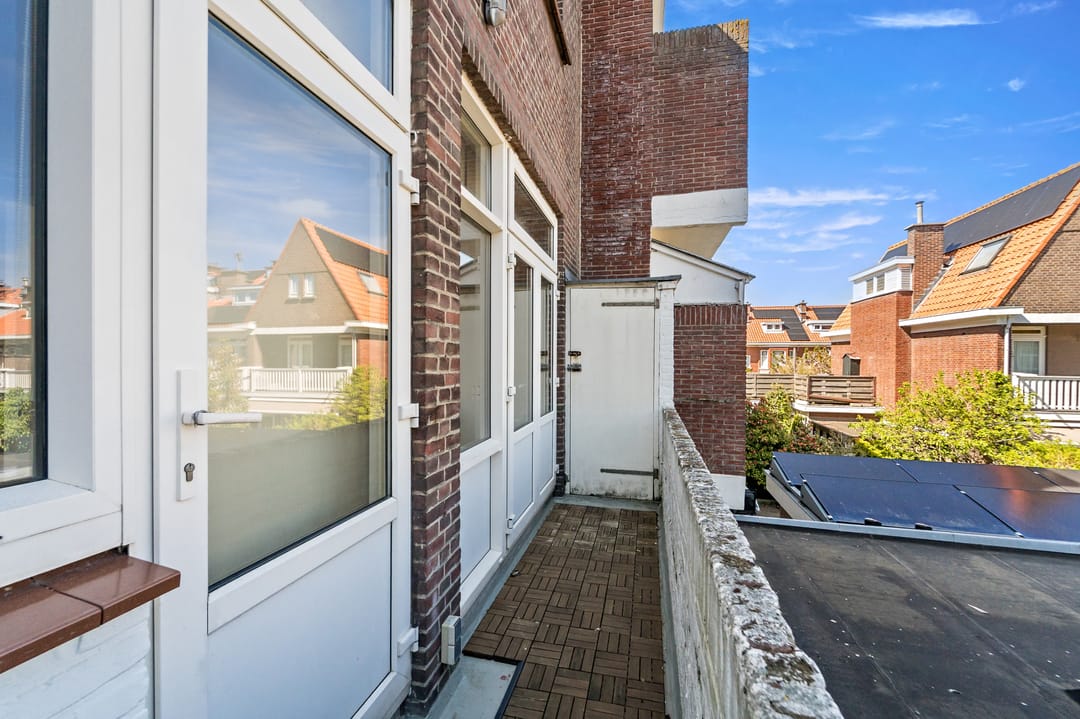 Spacious Double Upper-Floor Apartment with Bay Windows in Popular Vruchtenbuurt — 16