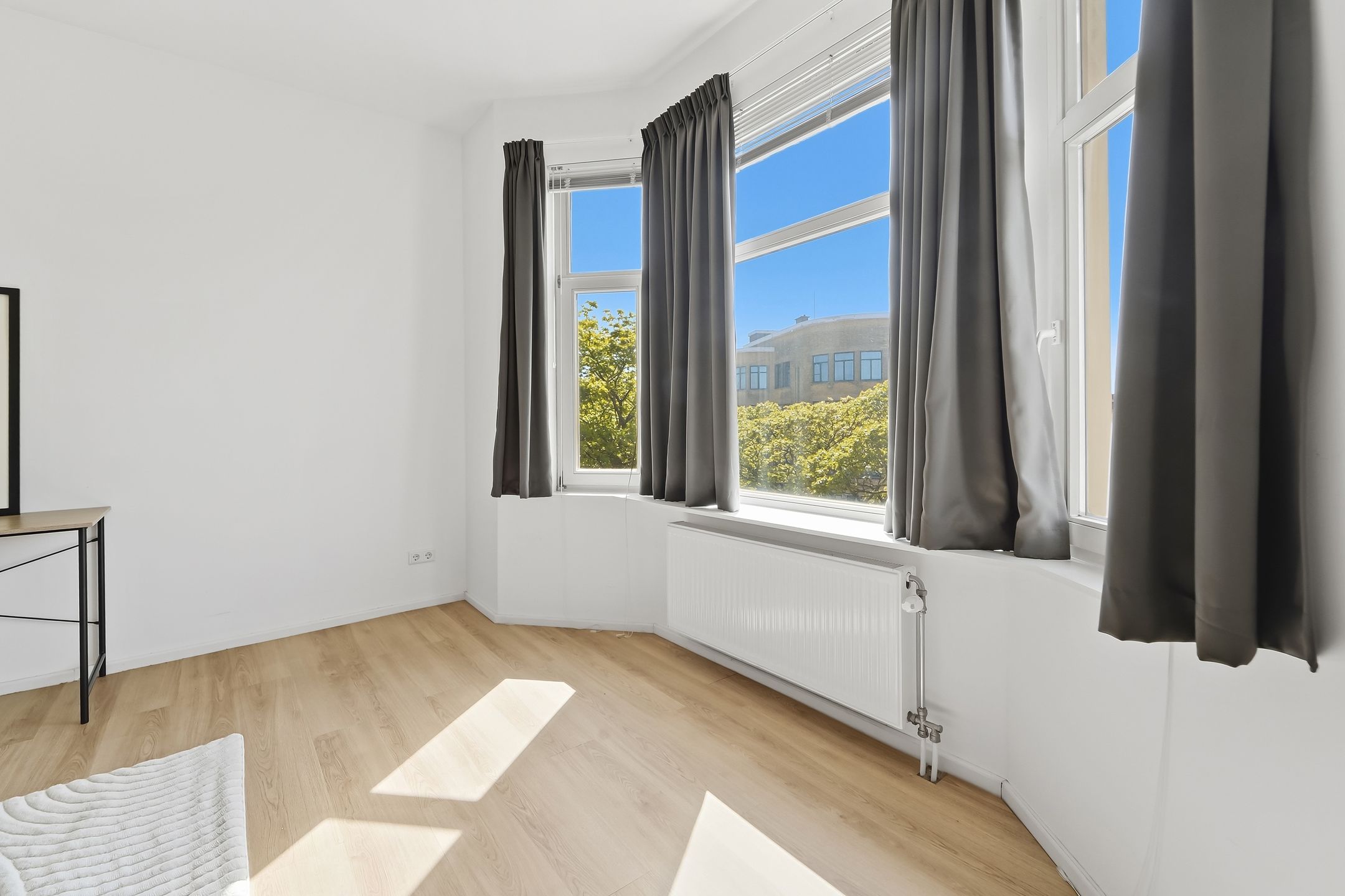 Spacious Double Upper-Floor Apartment with Bay Windows in Popular Vruchtenbuurt — 21