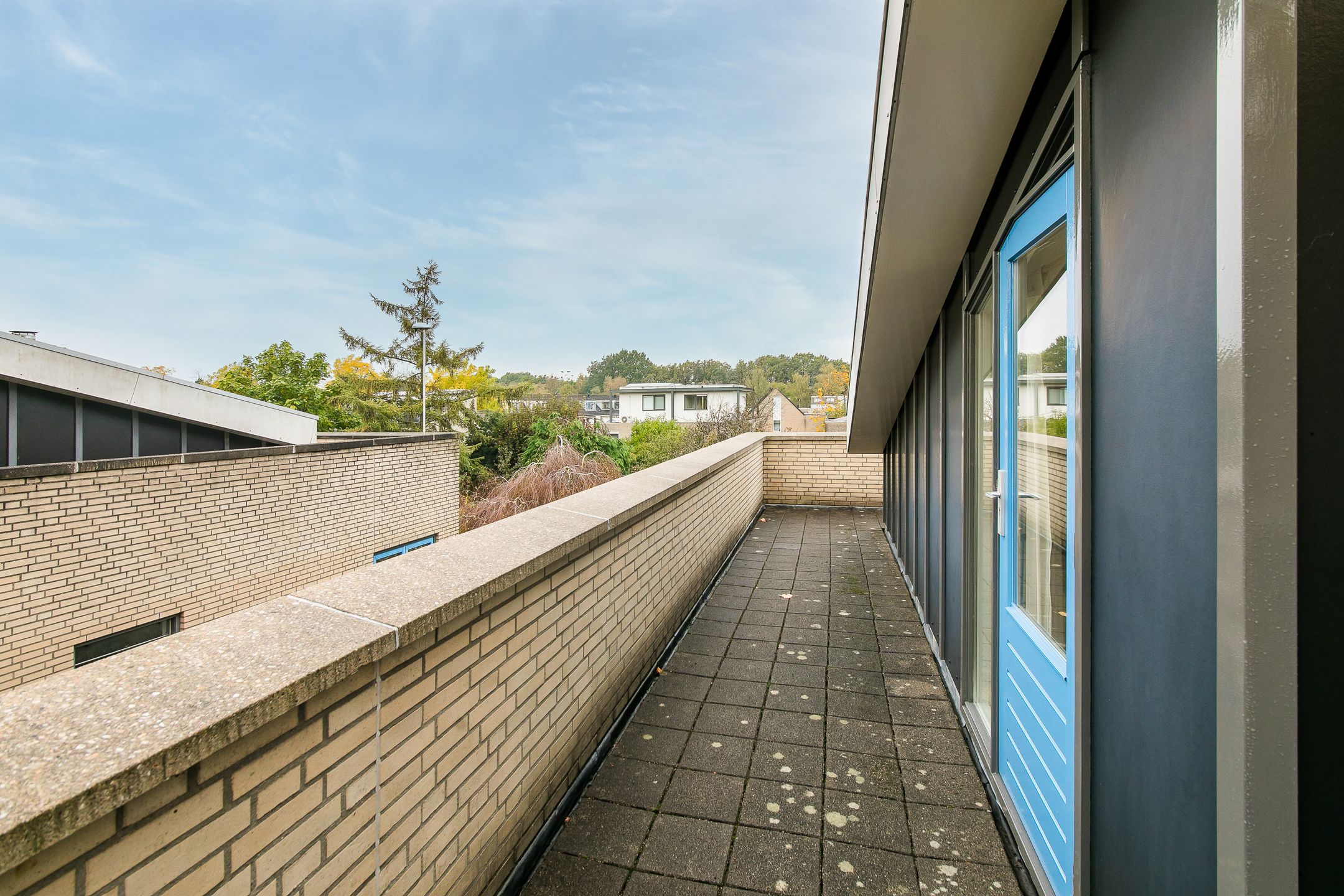 Ruime gezinswoning met 23 meter diepe tuin, garage en dakterras in Zielhorst — 36