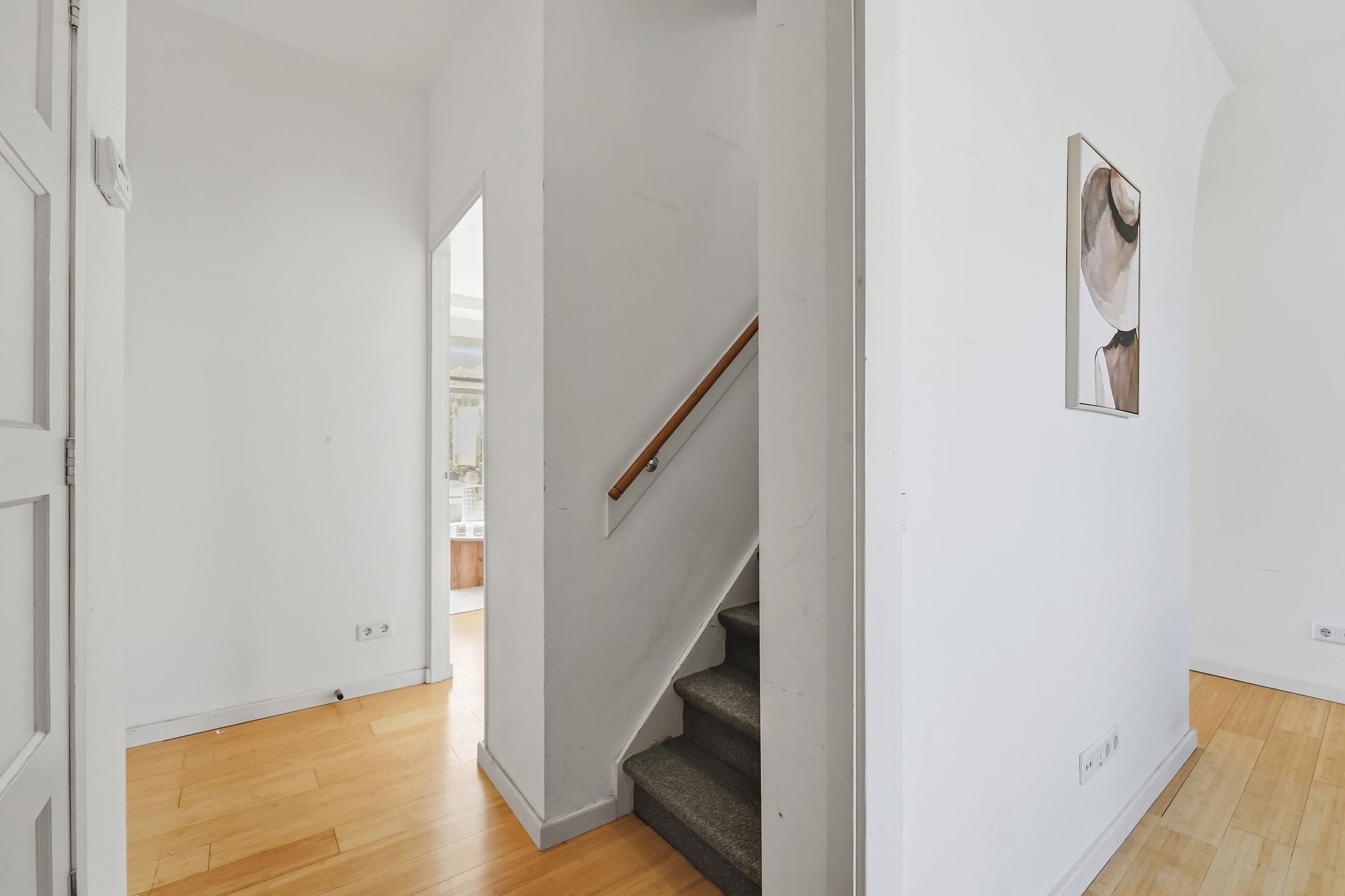 Spacious Double Upper-Floor Apartment with Bay Windows in Popular Vruchtenbuurt — 18