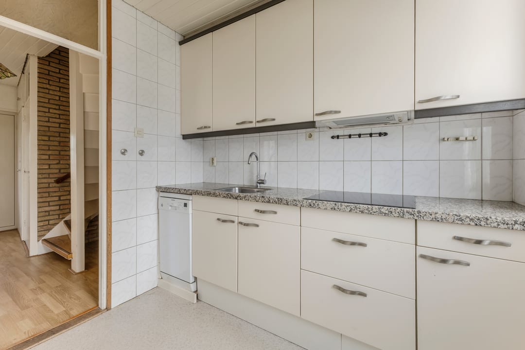 Photo 7 of Koningsvarenstraat 65